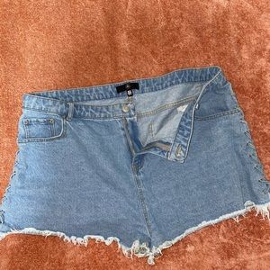Missguided Plus Light Wash Denim Laced Shorts